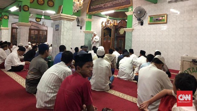 Video Imam Besar Front Pembela Islam (FPI) Rizieq Shihab batal diputar di gelaran Subuh Putih karena pesan yang disampaikan dalam video sama dengan sebelumnya.