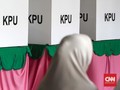 Warga Kabupaten Bandung Naik Perahu Demi Beri Hak Suara
