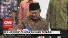 BJ Habibie Gunakan Hak Suara di Jakarta