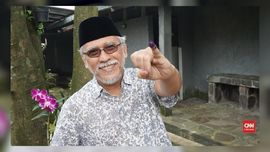 VIDEO: Curhat Iwan Fals Usai Keluar Bilik Suara