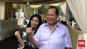 Chairul Tanjung dan Istri Gunakan Hak Pilih di TPS Gondangdia