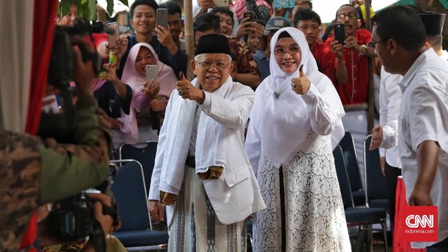 Cawapres nomor urut 01 Ma'ruf Amin mengaku lega usai menggunakan hak suaranya dan menargetkan kemenangan 90 persen di TPS tersebut.