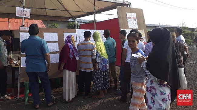 Di tengah kondisi prihatin pascapenggusuran, warga Kampung Akuarium tetap menggunakan hak pilihnya dalam momentum pemilihan anggota legislatif dan Pilpres 2019.