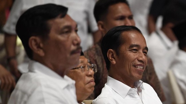 Tim Kampanye Nasional (TKN) Jokowi-Ma'ruf Amin menyebut berdasarkan hitungan internalnya, pasangan nomor urut 01 tersebut unggul atas Prabowo-Sandiaga.