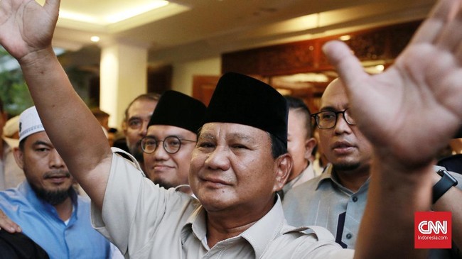 Menhan Prabowo Subianto disebut memberikan keris warrior asal Bali saat kunjungan ke London, Inggris.