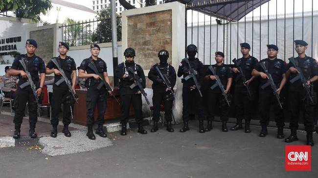 Selain area Gedung KPU di Menteng, sejumlah tempat di Jakarta juga dijaga aparat gabungan Polisi-TNI jelang penetapan pemenang Pilpres 2019.