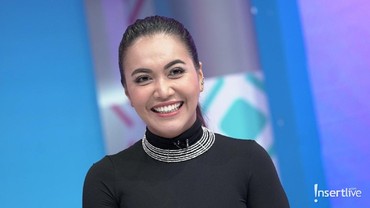img-title Lama Sendiri, Denada Ingin Menikah Lagi?