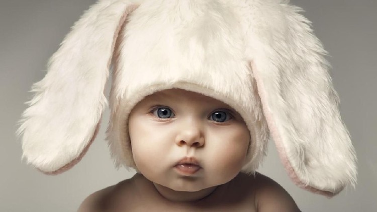 Bunda diprediksi melahirkan bulan April ini? Daftar nama bayi berikut bisa lho jadi tambahan referensi.