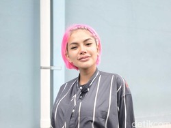 Tetap Donasi Meski Pemasukan Minim, Nikita Mirzani Tak Takut Tabungan Habis