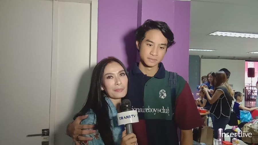 Iis Dahlia Bahagia Anaknya Dapat Mengejar Impiannya Bermain Film