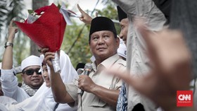 Relawan Cileungsi Tolak Baliho Raksasa Prabowo Dicopot Aparat