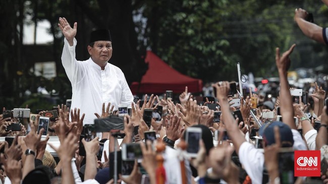Capres nomor 02 Prabowo Subianto masih akan merenungkan pemberian nama baru dari sejumlah ulama dan habib, yakni Haji Ahmad Prabowo Subianto.