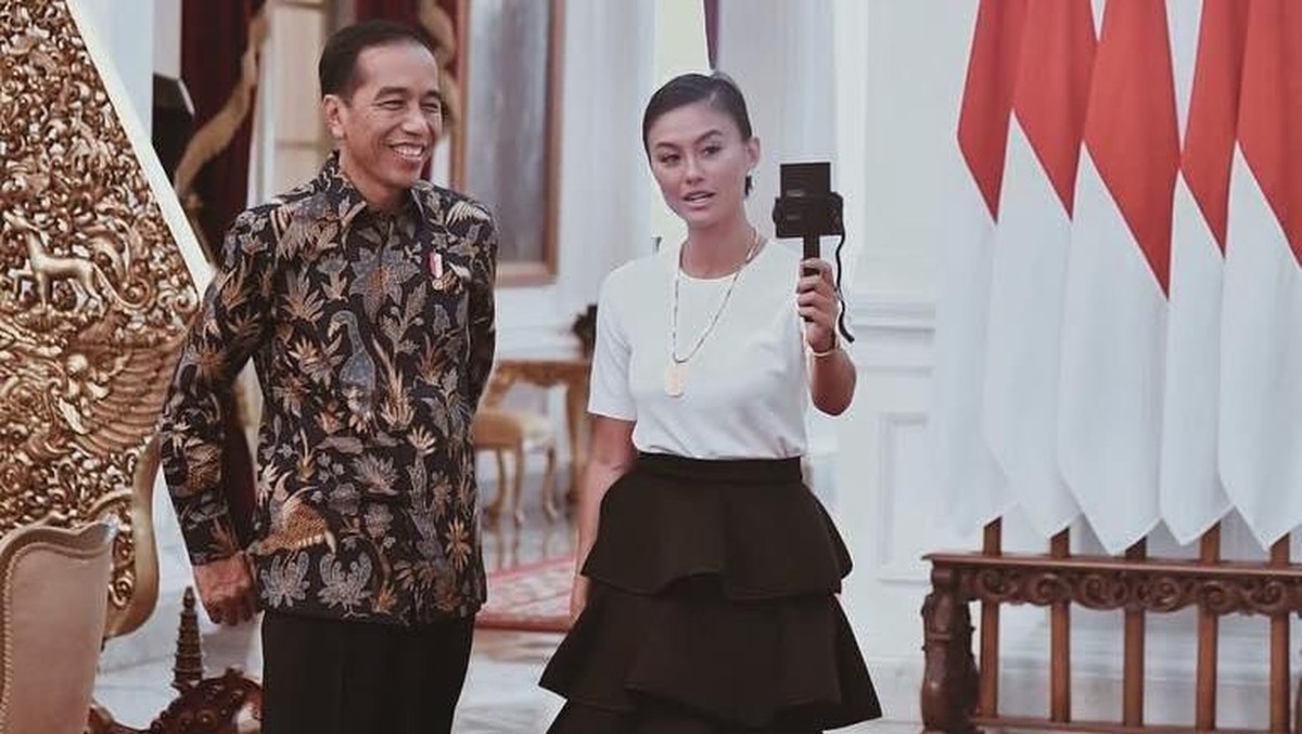 Memperingati Hari Kartini yang jatuh pada 21 April&comma; Insertlive menampilkan deretan foto Agnez Mo yang berprestasi dan dianggap sebagai Kartini millenial&period;