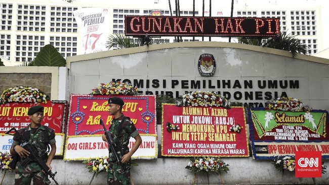 Aktivis yang tergabung dalam Forum Alumni Rembuk Nasional Aktivis '98 berencana menginap di depan kantor KPU saat penetapan hasil Pemilu 22 Mei mendatang.