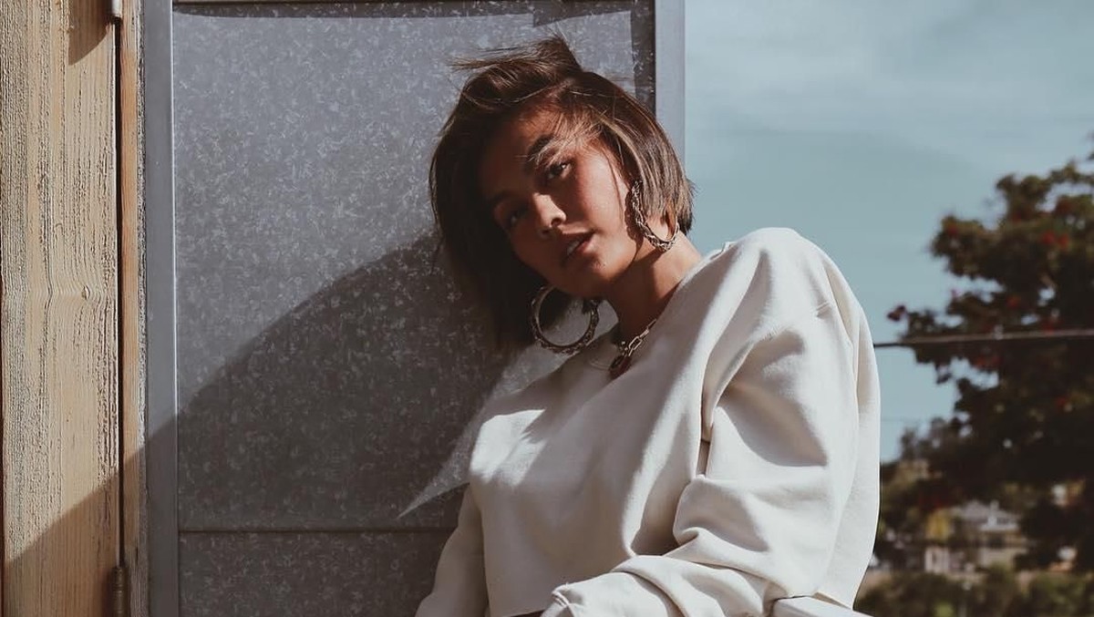 Memperingati Hari Kartini yang jatuh pada 21 April&comma; Insertlive menampilkan deretan foto Agnez Mo yang berprestasi dan dianggap sebagai Kartini millenial&period;