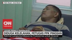 VIDEO: Diduga Kelelahan, Petugas PPK Pingsan