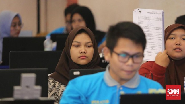 Scan hasil form C1 yang diketahui palsu tersebut diakui sebagai kesalahan petugas di lapangan dalam menginput data ke KPU Pusat.