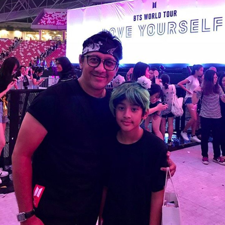 Di sela kesibukan, Andre masih sempat menemani Kenzy nonton konser <em>boy band</em> asal Korea Selatan, BTS (Bangtan Boys), pada Januari lalu. (Foto: Instagram @andreastaulany)