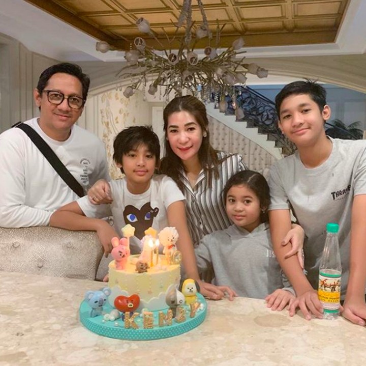 Momen saat anak keduanya, Kenzy, berulang tahun ke-10. Andre pun mendoakan, "<em>Insya Allah kamu jd anak yg soleh, kuat, sukses, bermanfaat utk org banyak , berguna bagi nusa dan bangsa dan selalu Ingat sm ALLAH.</em>" (Foto: Instagram @andreastaulany)