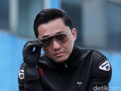 Ananda Omesh-Istri Lelang Motor Royal Enfield untuk Bantu Palestina