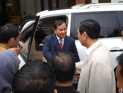 Mau Garap Drone Bareng Arab, Prabowo Sowan ke Luhut