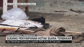 VIDEO: Gudang Logistik KPU Terbakar di Sumatera Barat