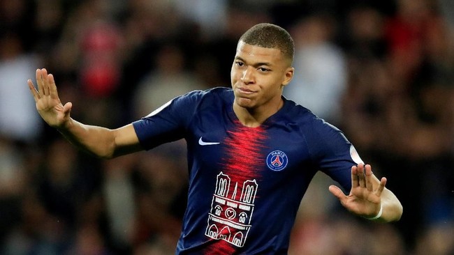 Para pemain Real Madrid menginginkan Kylian Mbappe merapat ke Santiago Bernabeu sebagai pemain baru klub tersebut.