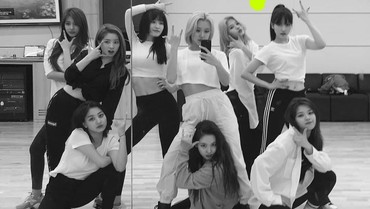 Lirik Lagu Fancy - TWICE