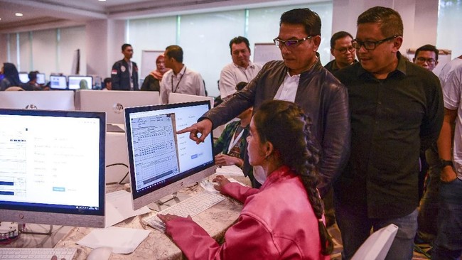 PDIP membantah kabar pertemuan Ketum Megawati Soekarniputri dengan Ketum Demokrat versi KLB Moeldoko sambil mengungkit pengalaman diintervensi rezim.