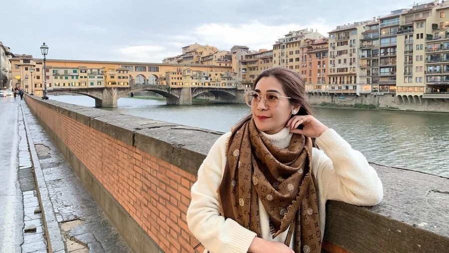 Erin Taulany langsung menutup kolom komentarnya di Instagram miliknya.