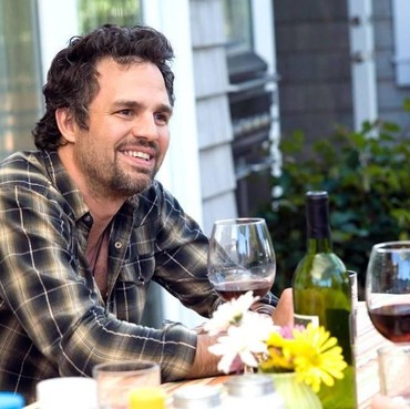 Resmi Bintangi Serial 'Parasite', Mark Ruffalo: Saya Cinta Bong Joon Ho