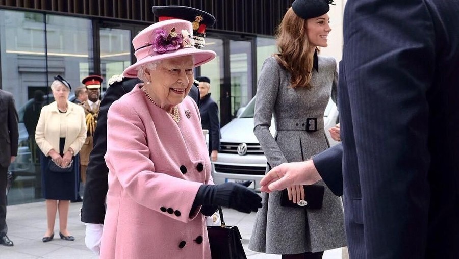 Rayakan ulang tahun ke-93, apa saja sih fakta-fakta unik dari Ratu Elizabeth II? Berikuti Insertlive sajikan.