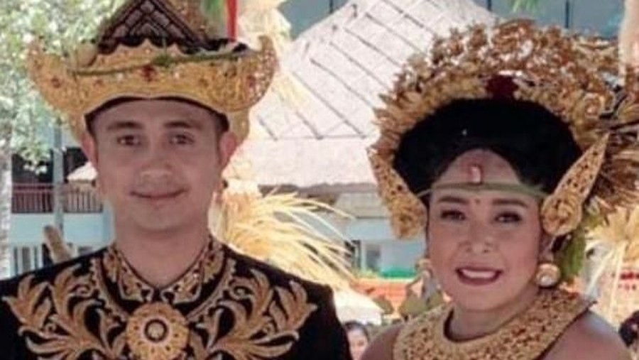 Senyum Ajun Perwira - Jennifer Jill Menikah Secara Hindu