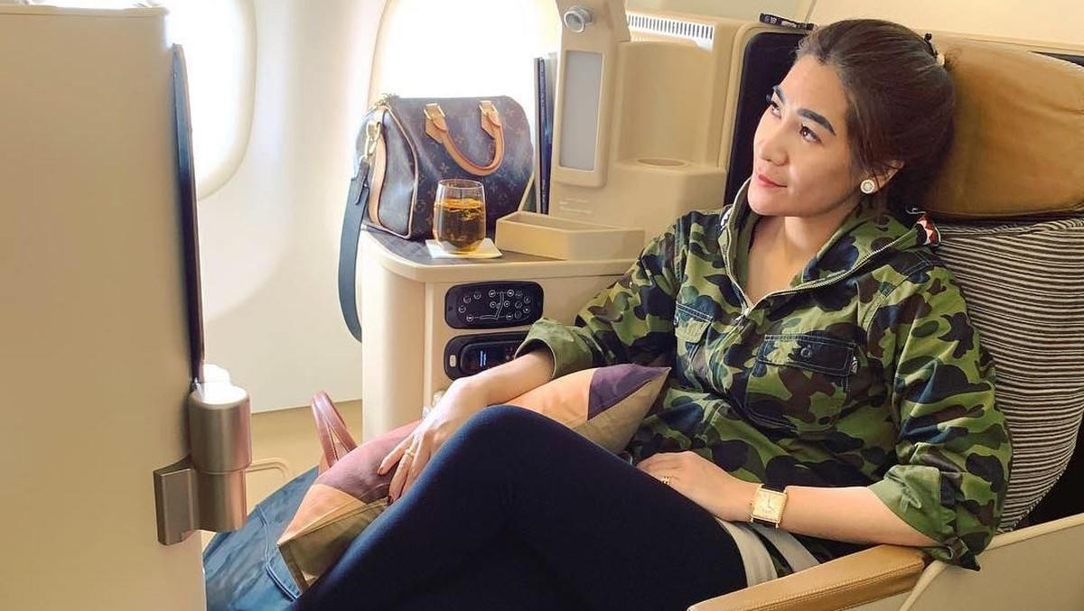 Tengah menjadi sorotan publik&comma; seperti apa sih gaya mewah jalan-jalan ala Erin Taulany yang jarang terekspos media&quest;  Berikut Insertlive sajikan&period;