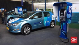 Mobil Listrik Bekas Taksi Blue Bird Mulai Dijual, Tertarik?