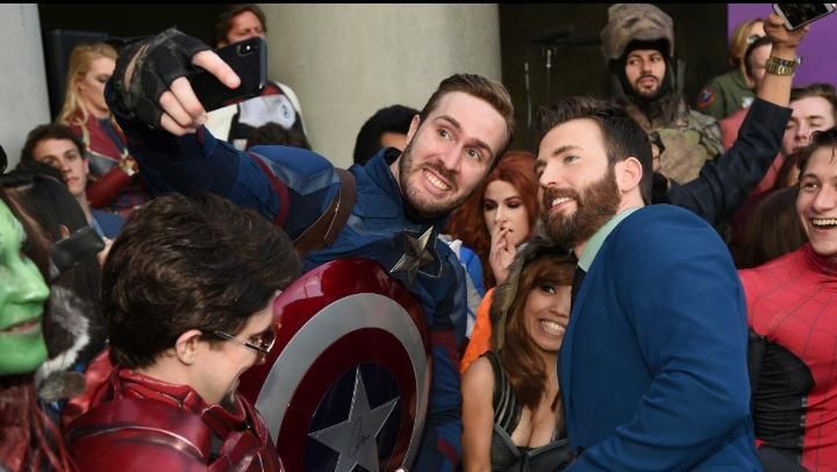 Rilis besok&comma; Rabu &lpar;24&sol;4&rpar;&comma; berikut delapan potret seru karpet merah Avengers&colon; End Game&period;