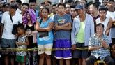 FOTO: Kerusakan di Filipina Usai Diguncang Gempa Gempa berkekuatan magnitudo 6,1 mengguncang pulau Luzon, Filipina, pada Senin (23/3). Sekitar delapan orang meninggal dan puluhan masih terperangkap reruntuhan.