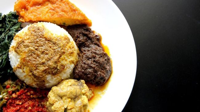 7 Lauk Nasi Padang Paling Nikmat Sebelum Boikot Nasi Padang