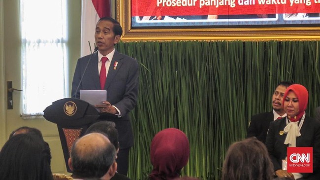 Karena tak bisa lagi mencalonkan diri di Pemilu 2024 Jokowi mengklaim akan menggunkan kesempatan untuk maksimal membangun Indonesia.