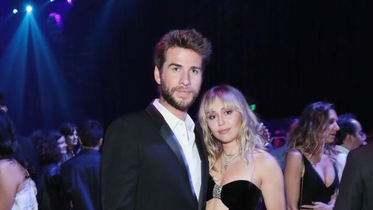 Liam Hemswothh akhirnya bicara tentang kabar perpisahannya dengan Miley Cyrus. Hemsworth juga turut mendoakan mantan istrinya itu.
