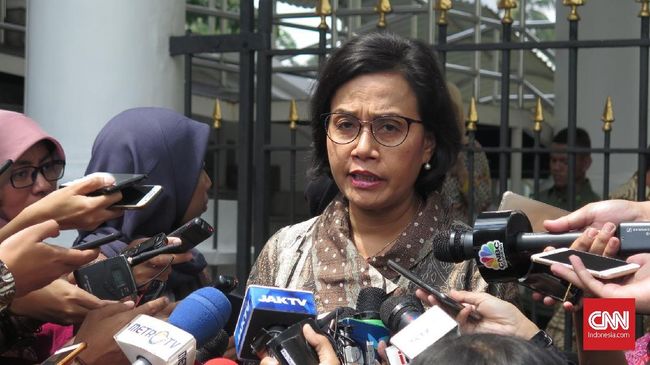 Insentif Corona, Menkeu Awasi Pihak yang Sengaja Bangkrut Menteri Keuangan Sri Mulyani usai mengikuti sidang kabinet paripurna, di Istana Bogor, Kota Bogor, Jawa Barat, Selasa (23/4).