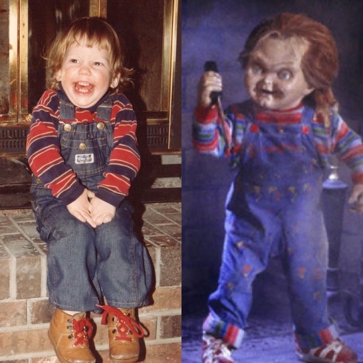 Gaya Pratt kecil ternyata mirip dengan boneka Chucky yang menyeramkan, Bun. Untungnya ekspresi keduanya berbeda ya. Hi-hi-hi. (Foto: Instagram @prattprattpratt)