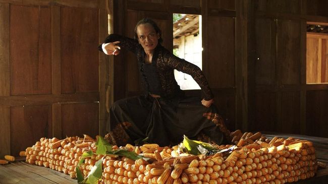 Kucumbu Tubuh Indahku menjadi film dengan raihan penghargaan terbanyak dalam FFI 2019. Warganet pun mendesak agar film tersebut ditayangkan lagi di bioskop.
