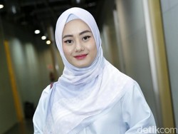 Dinda Hauw Menikah dengan Rey Mbayang Hari Ini