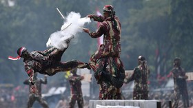 Kasus Sepele Harga Rokok Berujung Bentrok Brimob dan Kopassus di Papua