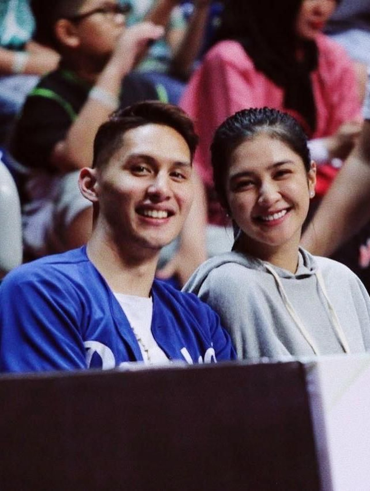 Nama kekasih Mikha Tambayong&comma; Daniel Wenas&comma; sedang menjadi perbincangan saat ini&period; Hal tersebut dikarenakan video asusila yang disebut mirip dengannya&period;