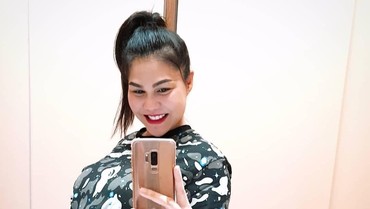 Senyum DJ Katty Butterfly Jelang Melahirkan