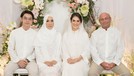 Tangisan Irish Bella-Ammar Zoni Jelang Pernikahan Iris Bella dan Ammar Zoni baru saja menggelar pengajian jelang pernikahannya. Acara digelar dengan konsep serba putih yang khidmat dan mengharukan.