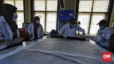 FOTO : Merawat Tekstil Agar Kian Lestari Tekstil sebagai produk budaya perlu lestari. Beragam perawatan perlu dilakukan untuk menjaganya dari kerusakan.