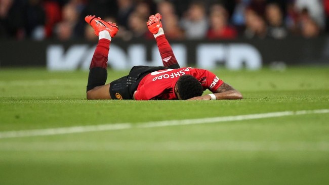 Ole Gunnar Solskjaer berharap Manchester United bisa tetap bersatu di akhir musim agar bisa mencapai target empat besar.